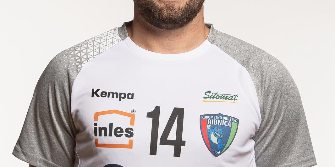 Uroš Knavs